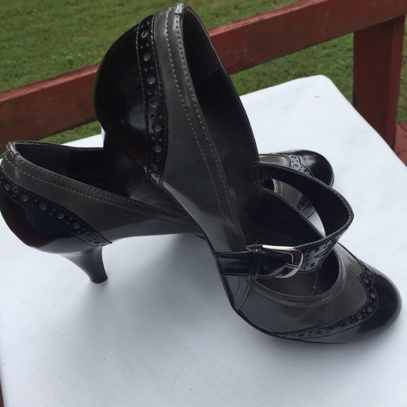 Tahari Margot Mary Jane 2-tone Patent Leather Sz 8 Black and Gray EUC - Picture 3 of 8